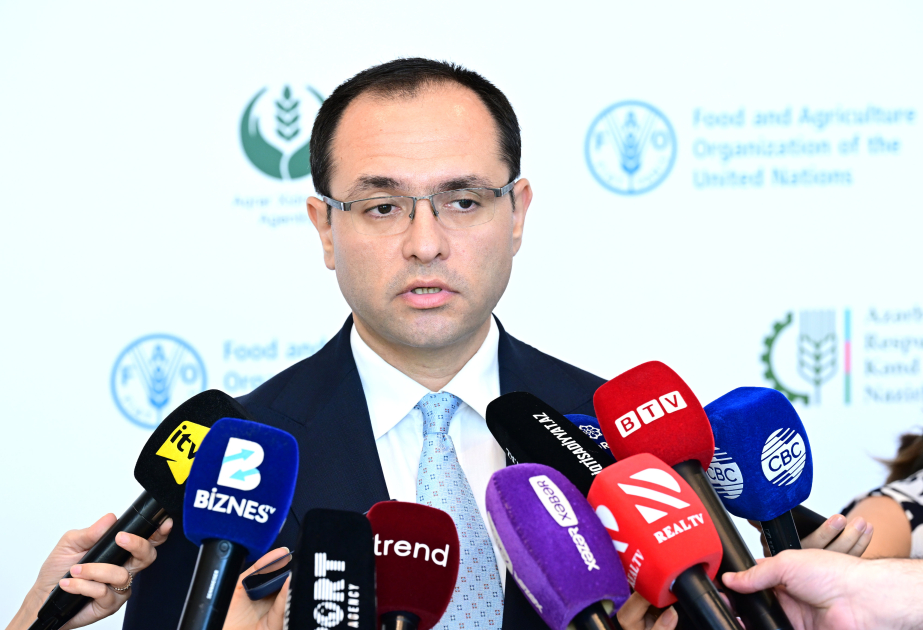 Məcnun Məmmədov: Fermerlərə əkinlə bağlı mərhələli şəkildə tövsiyələrin verilməsi mexanizmi üzərində çalışırıq VİDEO