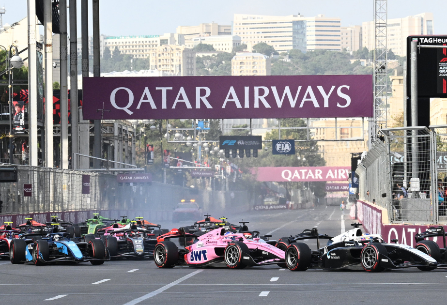 Formula 2: Sprint yarışı start götürüb