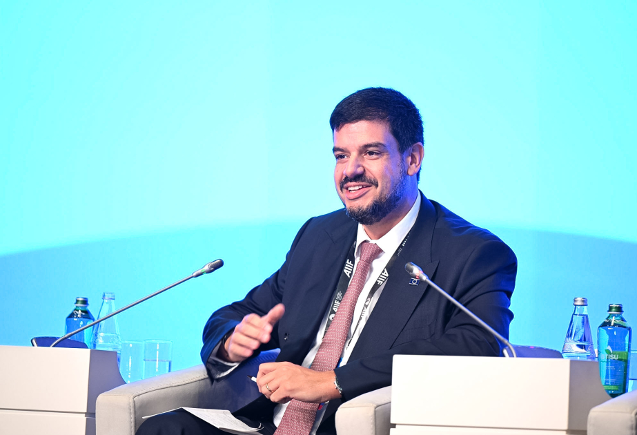 Pedro Vargas David: “Azerbaiyán cuenta con bases fundamentales para su desarrollo”