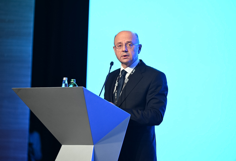 Pərviz Şahbazov: “Xəzər-Qara dəniz-Avropa Yaşıl Enerji Dəhlizi”nin 2032-ci ildən mərhələli istismarı hədəflənir VİDEO
