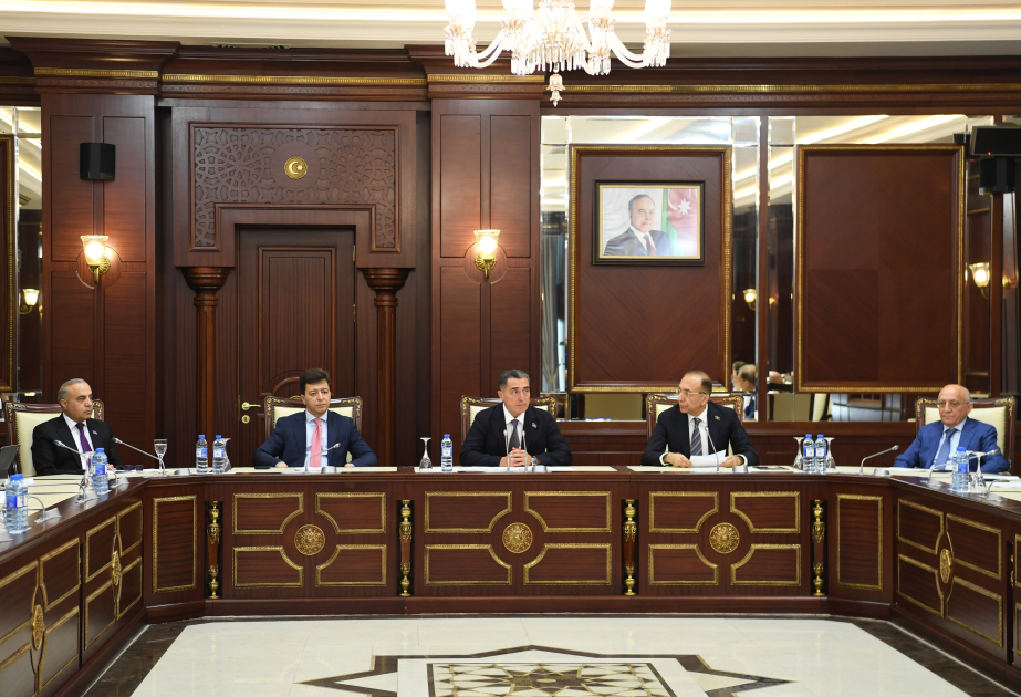 Parlamentin Hüquq siyasəti və dövlət quruculuğu komitəsi dörd məsələni plenar iclasa tövsiyə edib