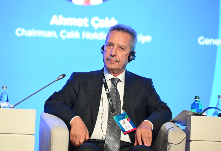 Ahmet Çalık: Azərbaycan Avropa ilə Mərkəzi Asiyanı birləşdirən strateji mərkəz kimi önə çıxır
