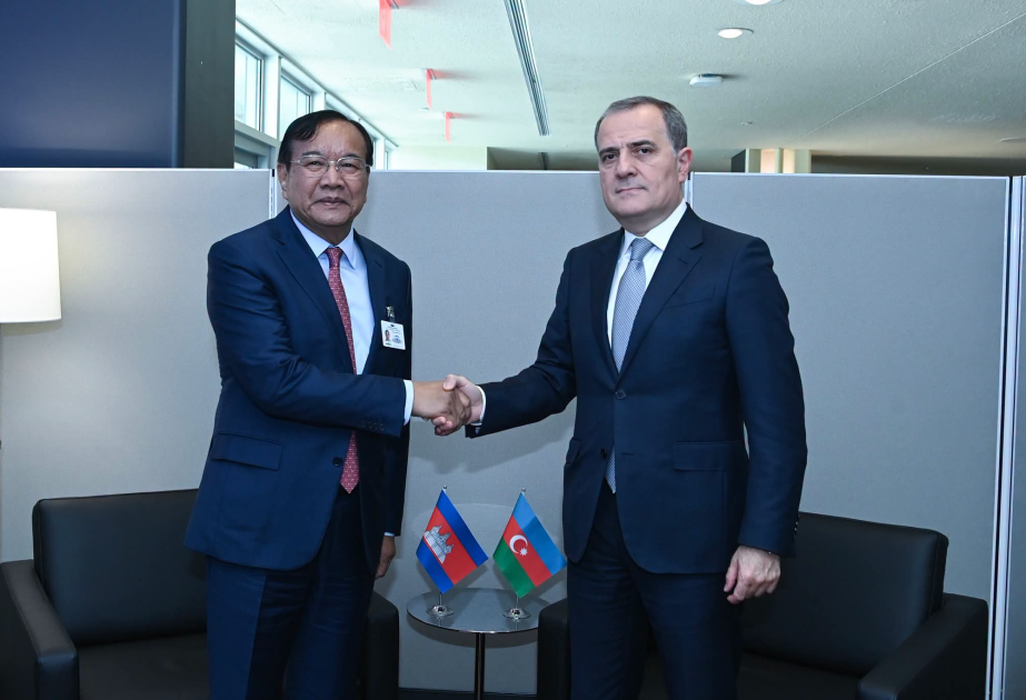 Azerbaijani and Cambodian FMs discuss bilateral and regional cooperation
