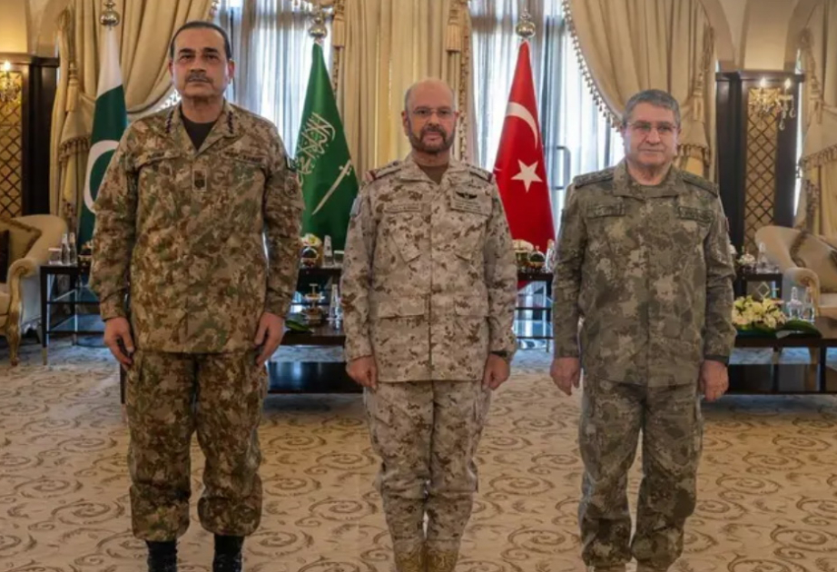 Ər-Riyadda Məkkə Birgə Müdafiə Sazişi üzrə öhdəliklərin həyata keçirilməsi müzakirə olunub