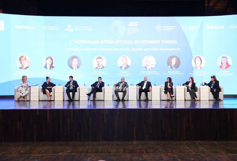 مناقشة فرص الاستثمار في العقارات والتنمية الحضرية والسياحة ضمن منتدى أذربيجان الدولي الثاني للاستثمار