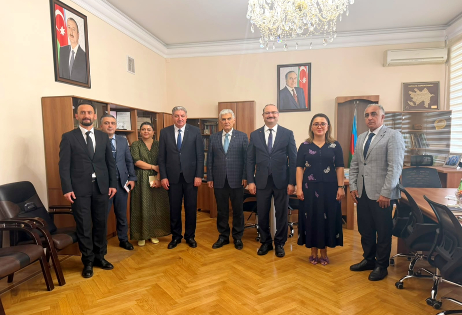 Atatürk Universitetinin rektoru ADPU-da olub