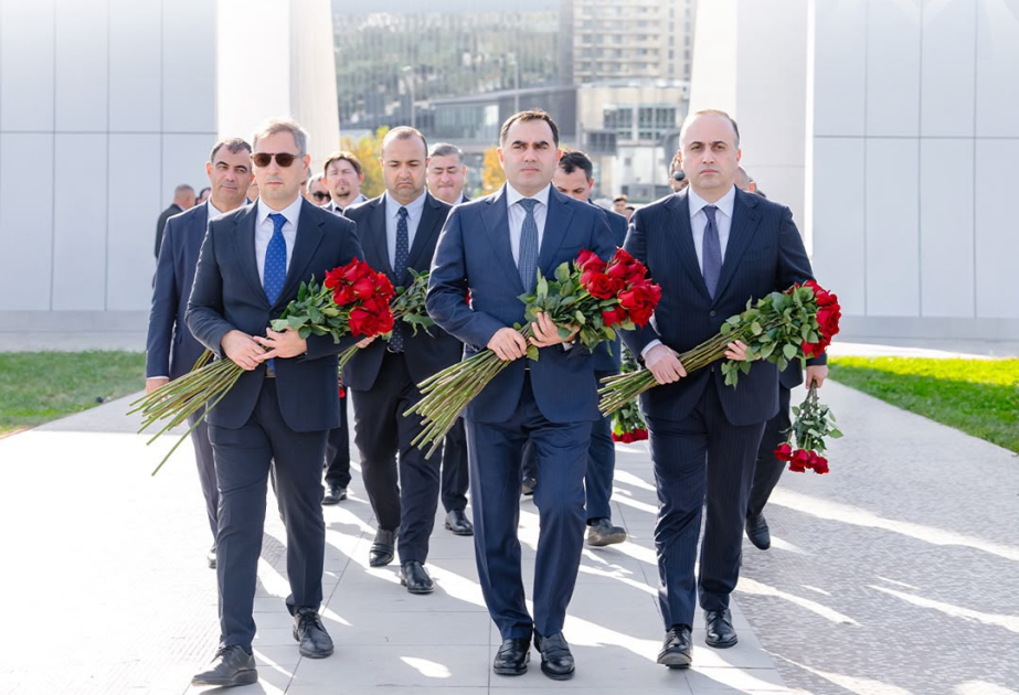 Əmanətlərin Sığortalanması Fondunun kollektivi Zəfər Parkını ziyarət edib
