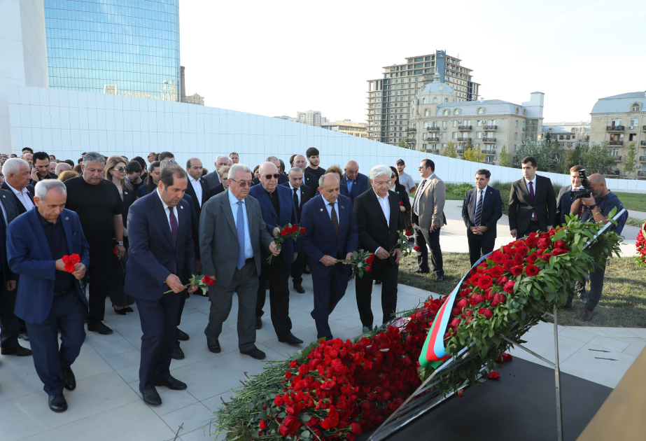 Qərbi Azərbaycan İcması Zəfər parkını ziyarət edib