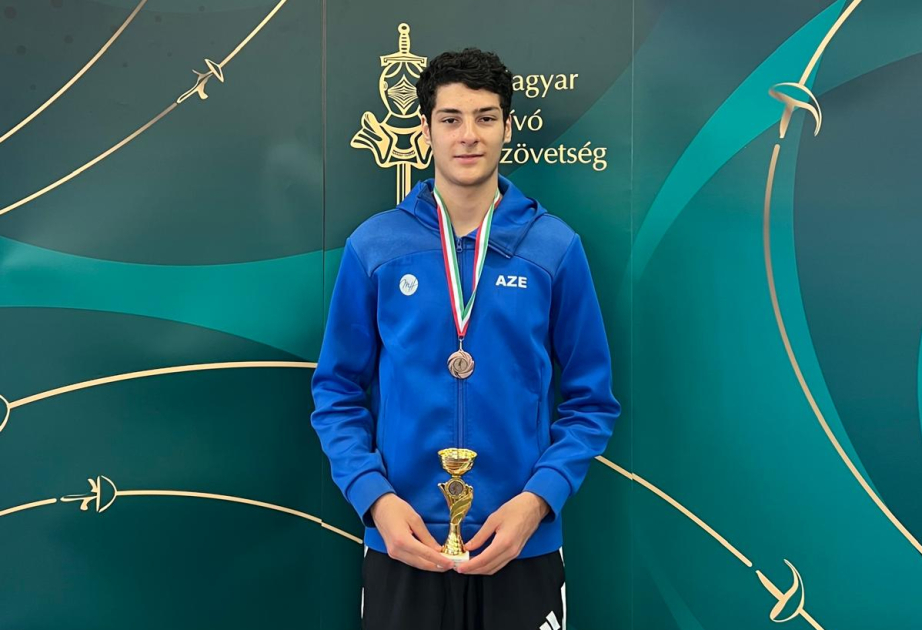 Azerbaijan fencer claims bronze in Hungary