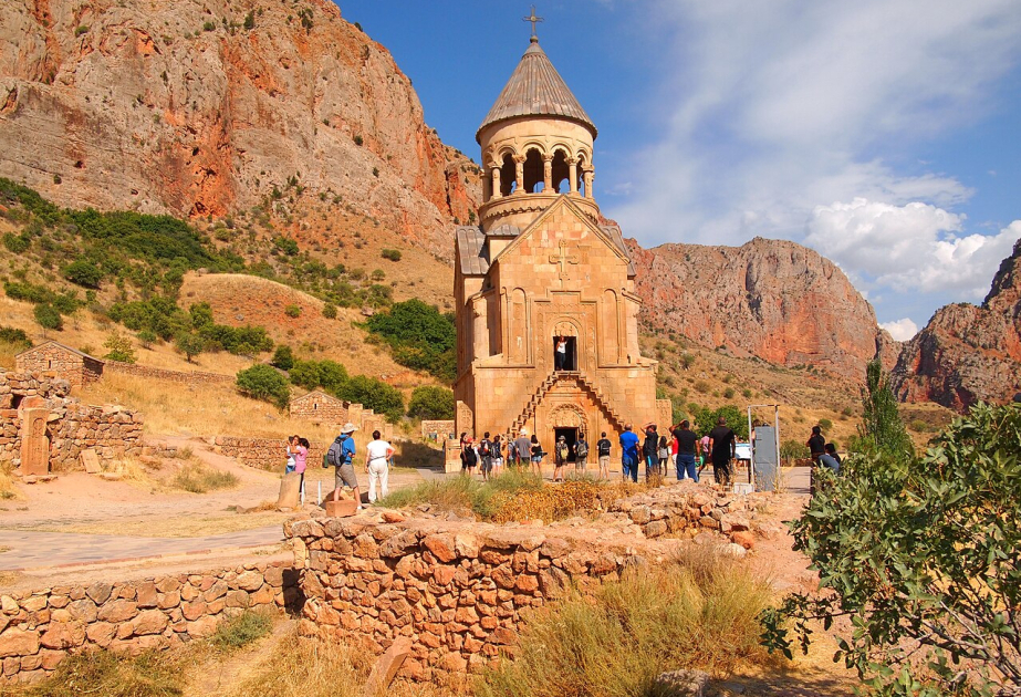 Исторические памятники в Западном Азербайджане - храм Амагу