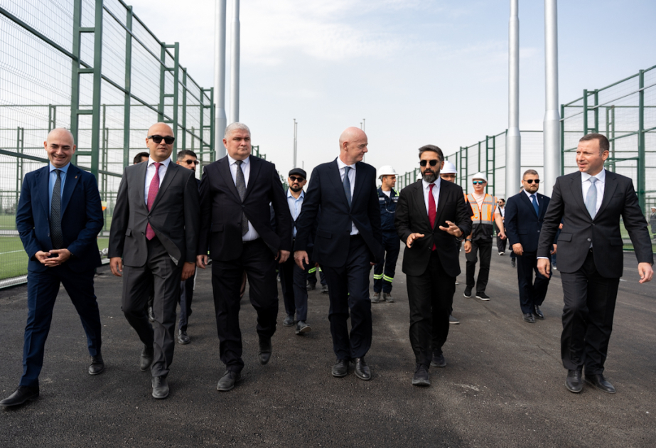 FIFA prezidenti Bakıda U-15 dünya çempionatı və festivalına hazırlıq işləri ilə tanış olub