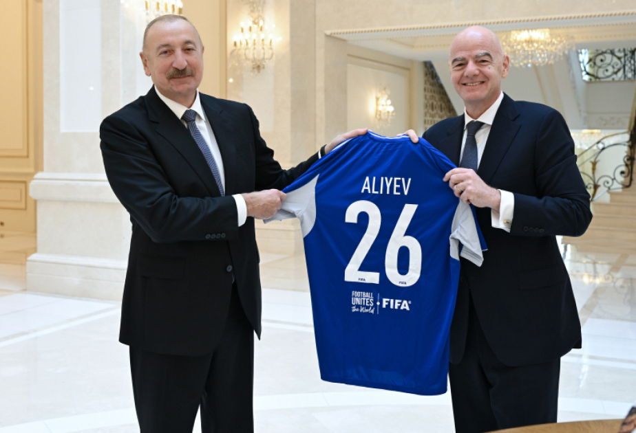Gianni Infantino comparte una publicación sobre su encuentro con el Presidente Ilham Aliyev
