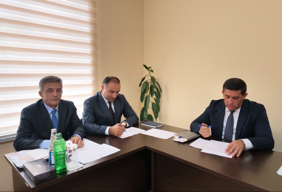 ADSEA sədri Samux rayonunda vətəndaşların mürciətlərini dinləyib