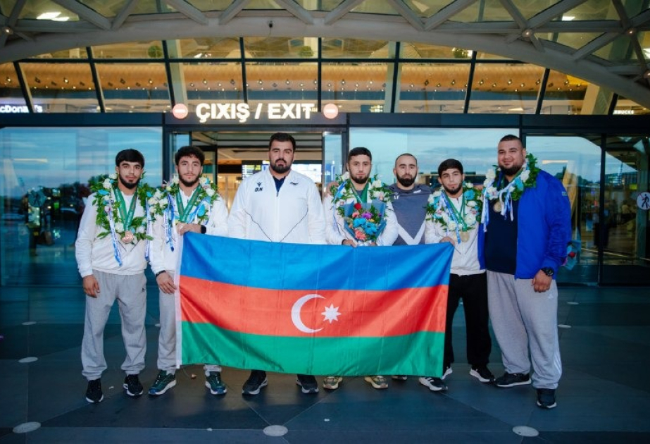 Dünya çempionu olan millinin baş məşqçisi: Azərbaycan çimərlik güləşində iddialı ölkələrdən biridir