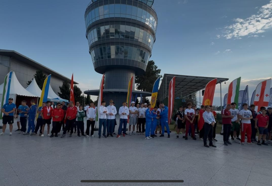 Mingəçevir Reqatasında medal qazanan Azərbaycan avarçəkənləri mükafatlandırılıb