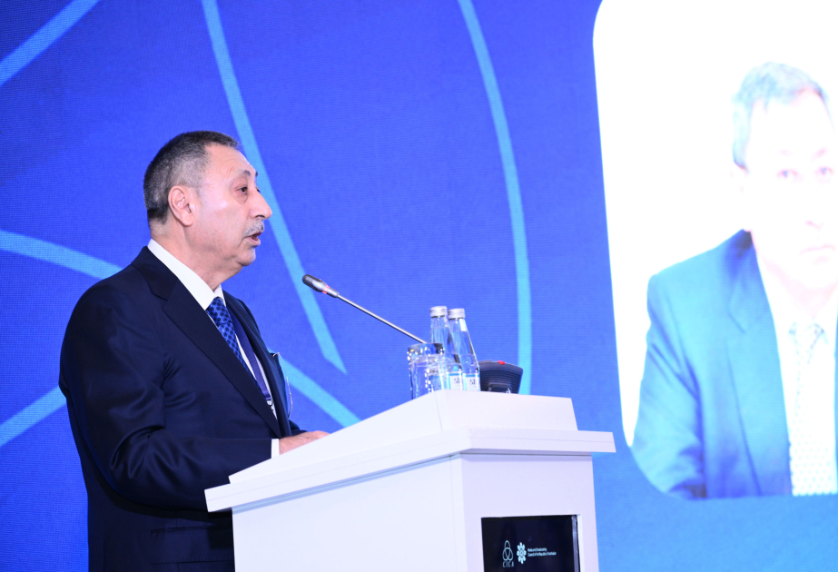 Xələf Xələfov: Dezinformasiyaya qarşı mübarizədə peşəkar medianın rolu xüsusi əhəmiyyət daşıyır