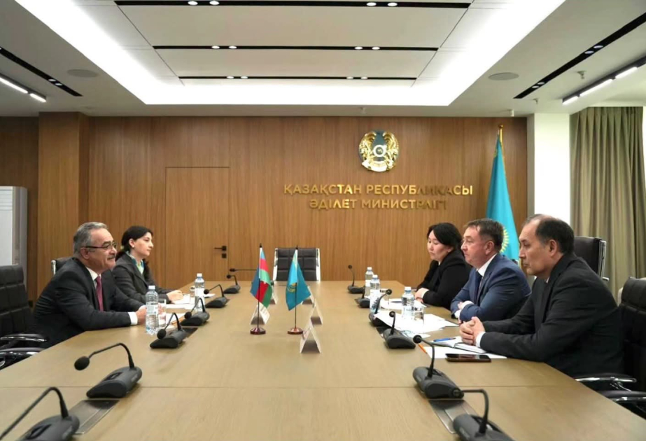 Казахстан и Азербайджан обсудили развитие двустороннего сотрудничества