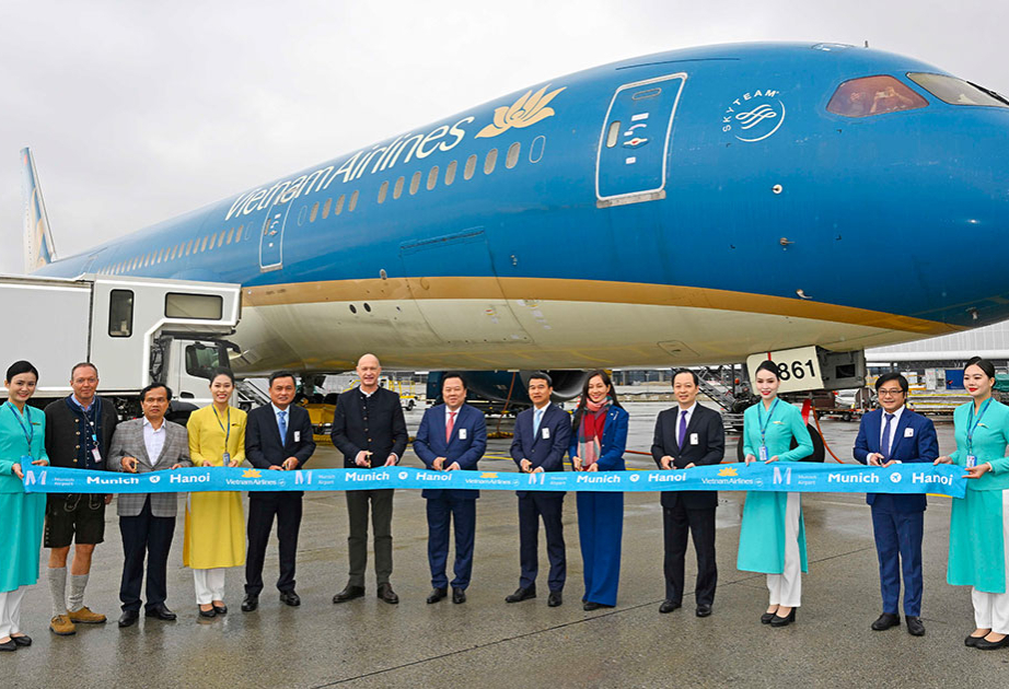Vietnam's airports handle nearly 102 mln passengers in first 9 months