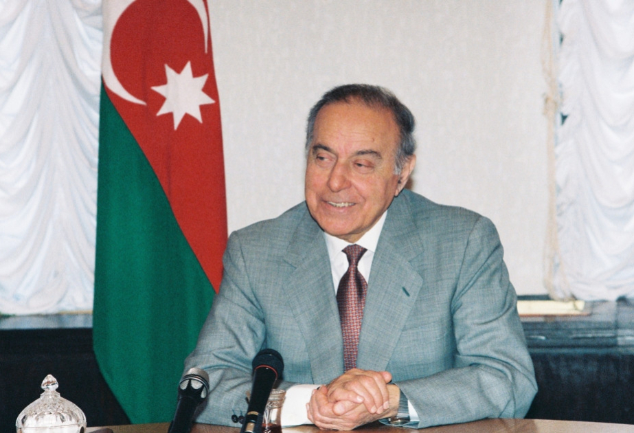 Ulu Öndər Heydər Əliyevin Prezident seçilməsi müstəqil Azərbaycanın tarixində yeni mərhələ yaratdı  ŞƏRH