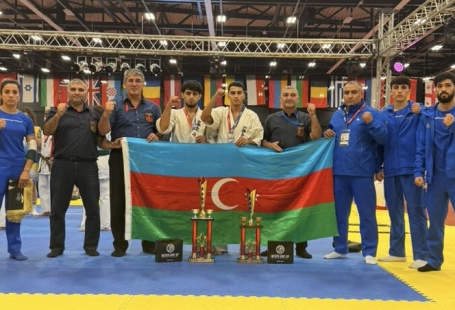 Los karatecas azerbaiyanos ganan tres medallas en competiciones internacionales