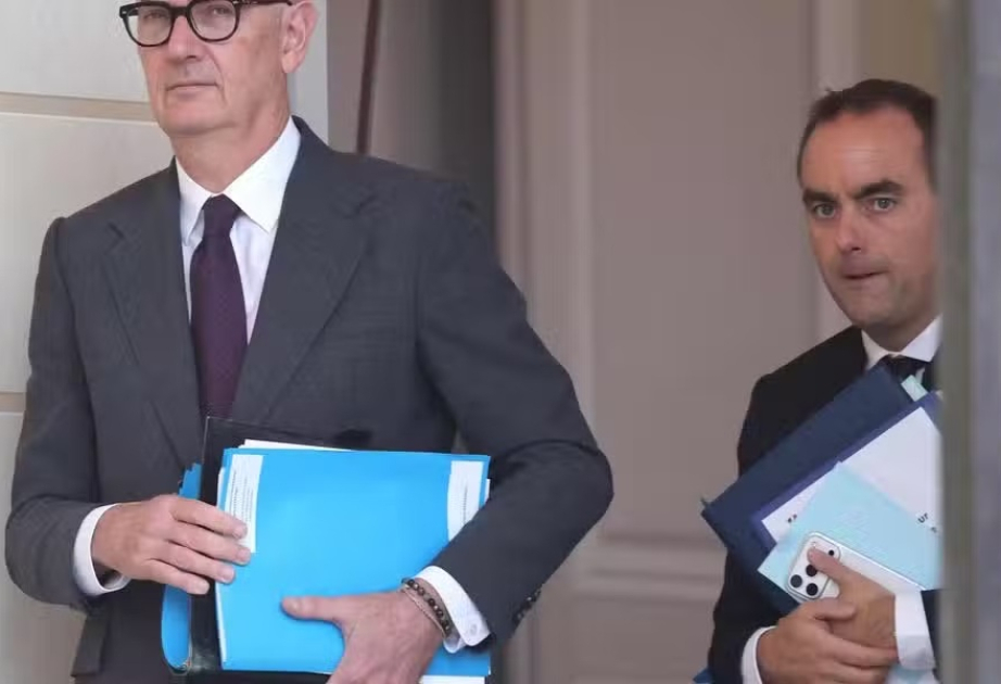 Fransa hökuməti 2027-ci il büdcəsini qəbul etdirmək üçün bütün variantları nəzərdən keçirir