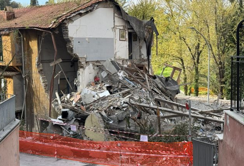 Rome, paper bomb explodes in condominium courtyard in San Basilio: no injuries