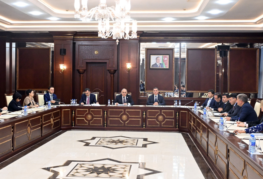 Korrupsiya ilə bağlı məlumat verən şəxslərin həvəsləndirilməsi və müdafiəsi haqqında yeni qanun layihəsi müzakirə olunur