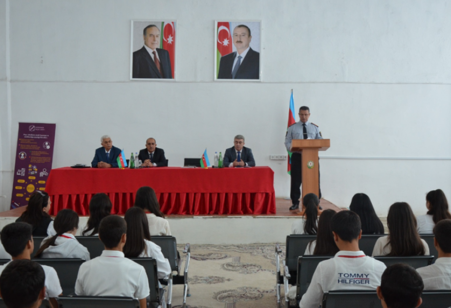 Məktəblilər narkotik vasitələrin yaratdığı problemlər barədə məlumatlandırılıblar