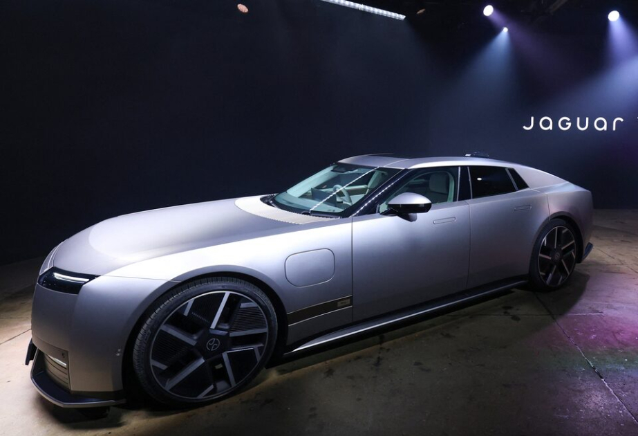 Компания Jaguar представила электромобиль, сделав ставку на американских технологических миллионеров