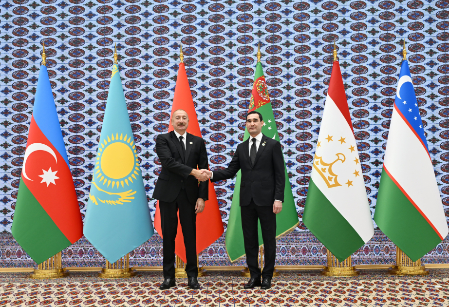 President Ilham Aliyev arrived at Awaza Complex to attend 8th Consultative Meeting of Heads of State of Azerbaijan and Central Asia