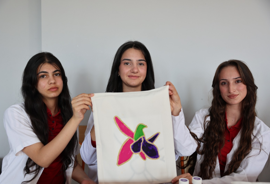 İğdırda Xarıbülbül çiçəyinə həsr olunmuş texnologiya dərsi keçirilib