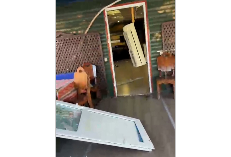 Kiyevə atılan ballistik raketlər zamanı Azərbaycan restoranı dağılıb FOTOLAR