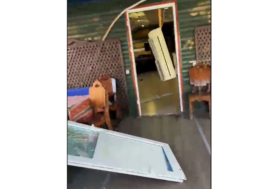 El restaurante azerbaiyano queda destruido en un ataque con misiles balísticos contra Kiev FOTOS