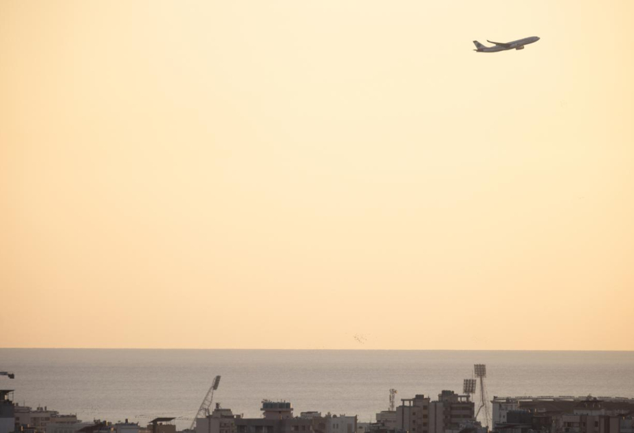 Ərəb koalisiyası Ər-Riyad aeroportuna hücumda husiləri günahlandırıb