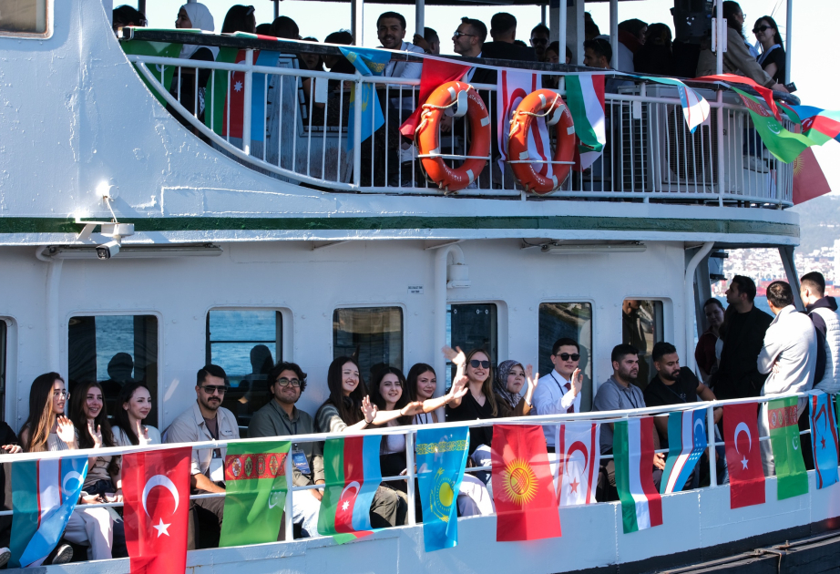 Jóvenes del mundo túrquico comparten cultura y tradiciones en Kocaeli