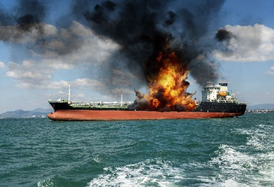 Oman sahillərində tankerə dron hücumu olub, iki dənizçi itkin düşüb