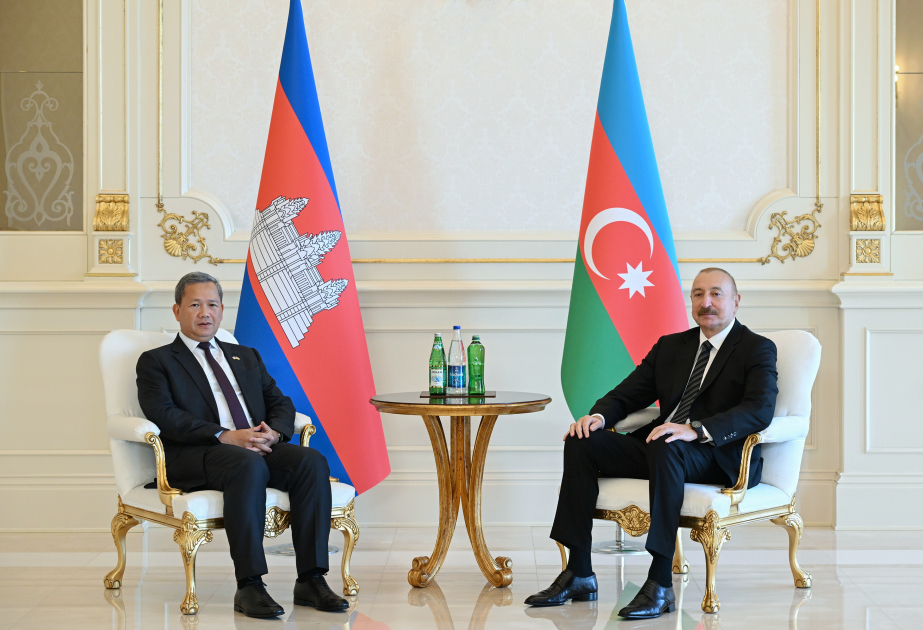 Azərbaycan Prezidenti İlham Əliyevin Kambocanın Baş naziri ilə məhdud tərkibdə görüşü olub