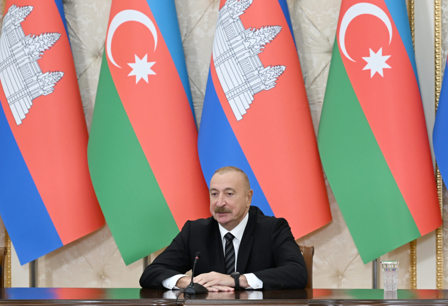 Prezident İlham Əliyev: Kamboca ilə beynəlxalq təşkilatlarda çox sıx əməkdaşlıq edirik