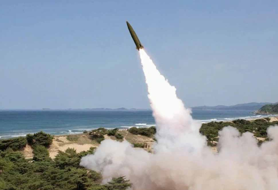 North Korea fires missiles days after South Korea's hypersonic test