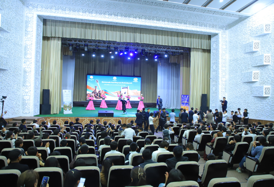 Buxarada “Azərbaycan mədəniyyəti: Ədəbiyyat və sənət həftəsi” çərçivəsində konsert təşkil edilib