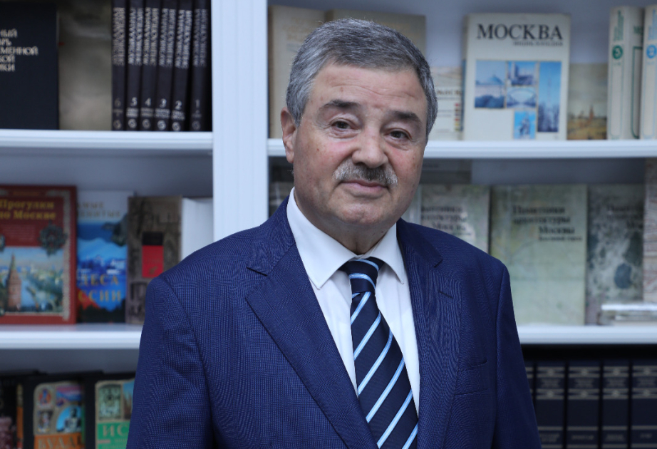 Təhsil müəssisələrində geyim mədəniyyəti: dünyəvi prinsiplər və peşəkar nümunə