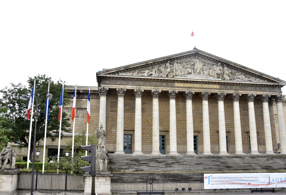 Fransada 2027-ci il büdcəsinin müzakirələri başlayıb: sosialistlərin təklifi qəbul edilməyib