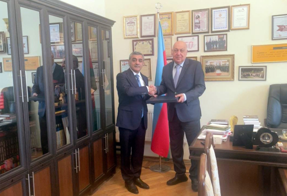 Çingiz Abdullayev “Neftçi”nin Ukraynadakı azarkeş klubunun fəxri prezidenti seçilib