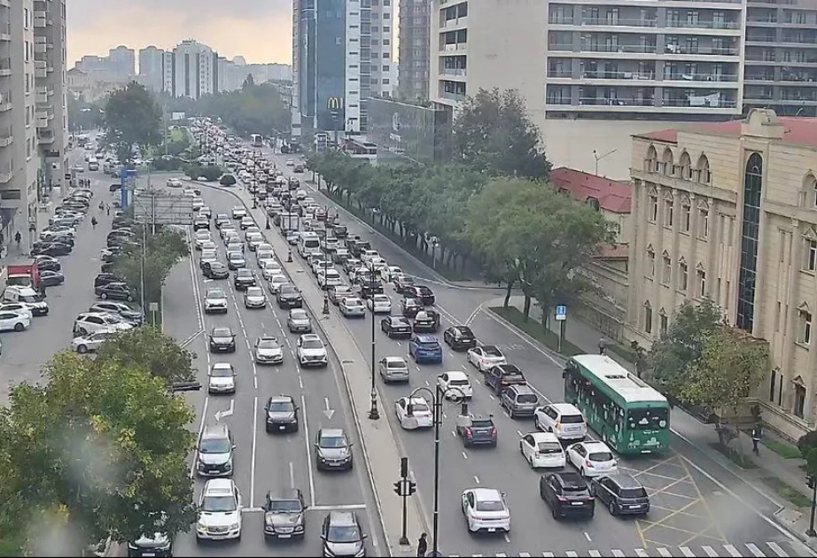 Bakının bir çox yollarında sıxlıq müşahidə olunur - SİYAHI