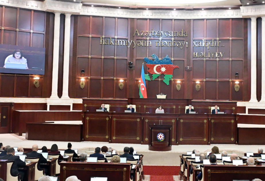 Milli Məclis dövlət qulluqçuları və hərbçilərin pensiya təyinatı ilə bağlı qanun layihəsini qəbul edib