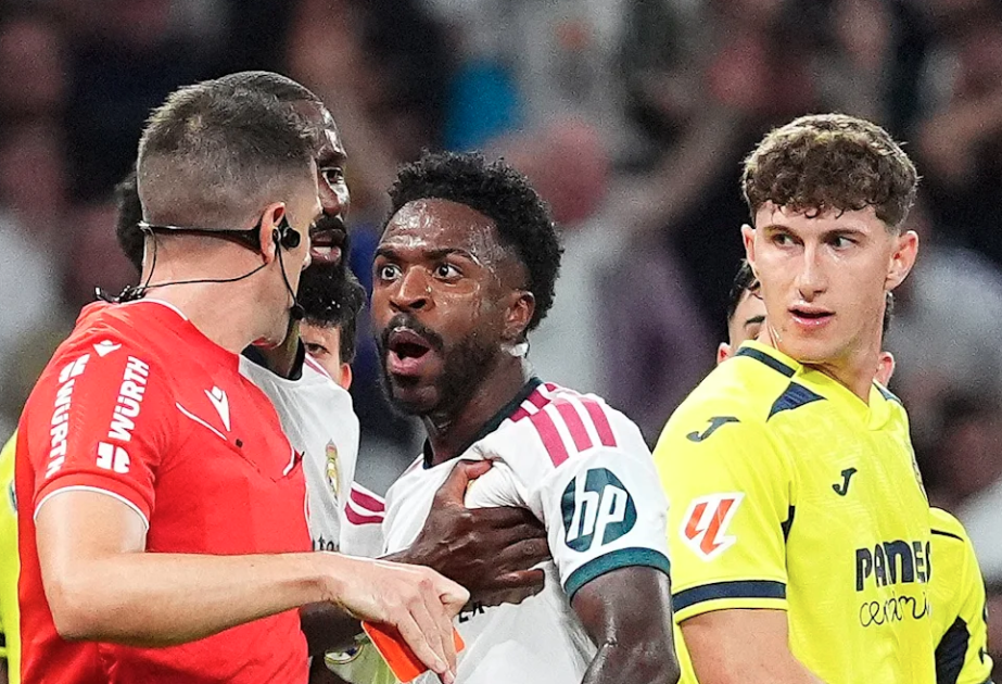 Vinisius müasir dövrün ulduz futbolçuları arasında ən çox qırmızı vərəqə alan oyunçudur