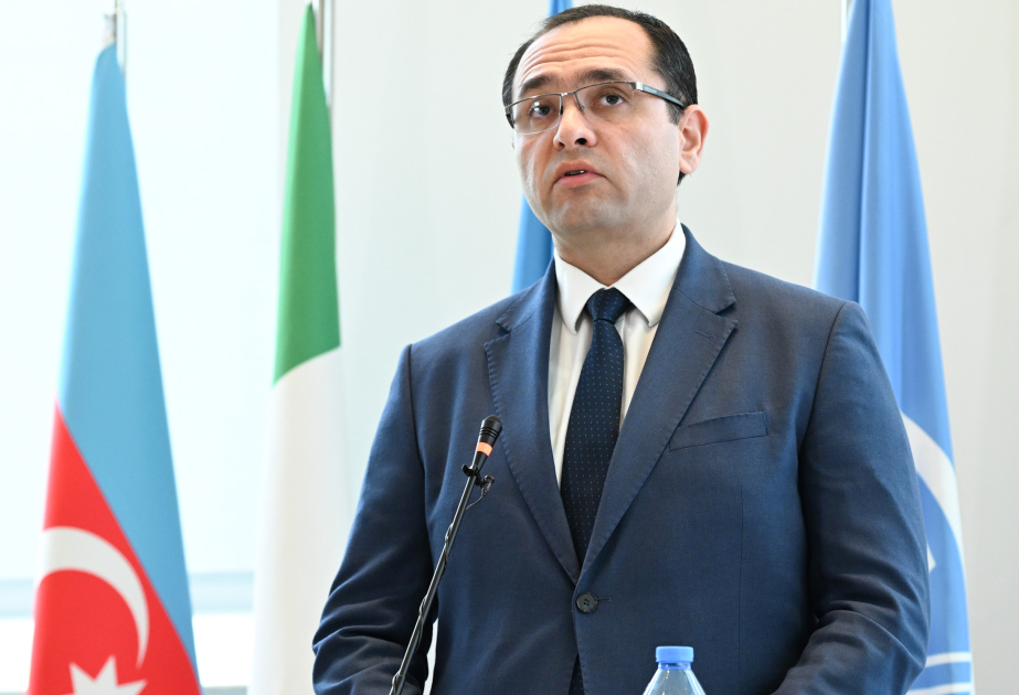 وزير الزراعة الأذربيجاني يستعرض أهداف البرنامج الحكومي 2026–2030 في يوم الأغذية العالمي