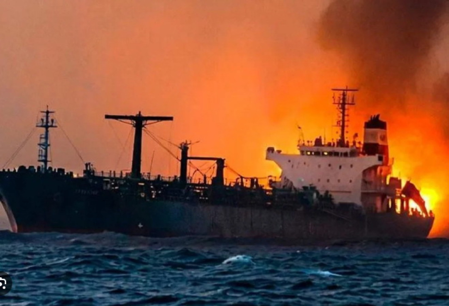 Medios: Un petrolero con más de 2 millones de barriles de petróleo a bordo habría chocado con una mina en el estrecho de Ormuz