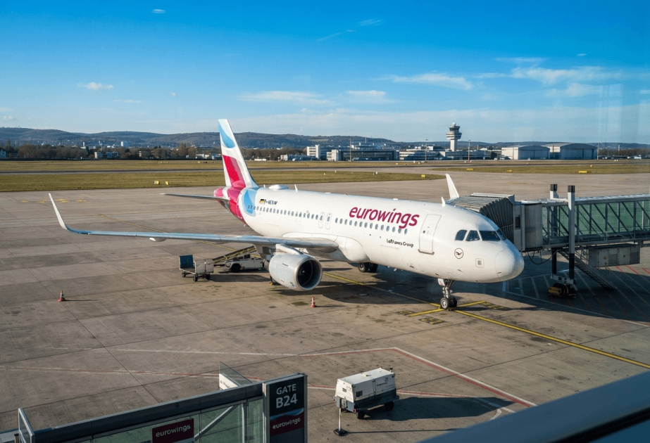 “Eurowings” aviaşirkəti yanacaq xərclərinin bahalaşmasına görə uçuşları azaldır