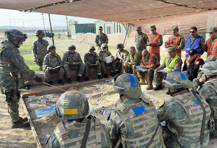 Militares azerbaiyanos concluyen con éxito un ejercicio de la OTAN celebrado en Bakú